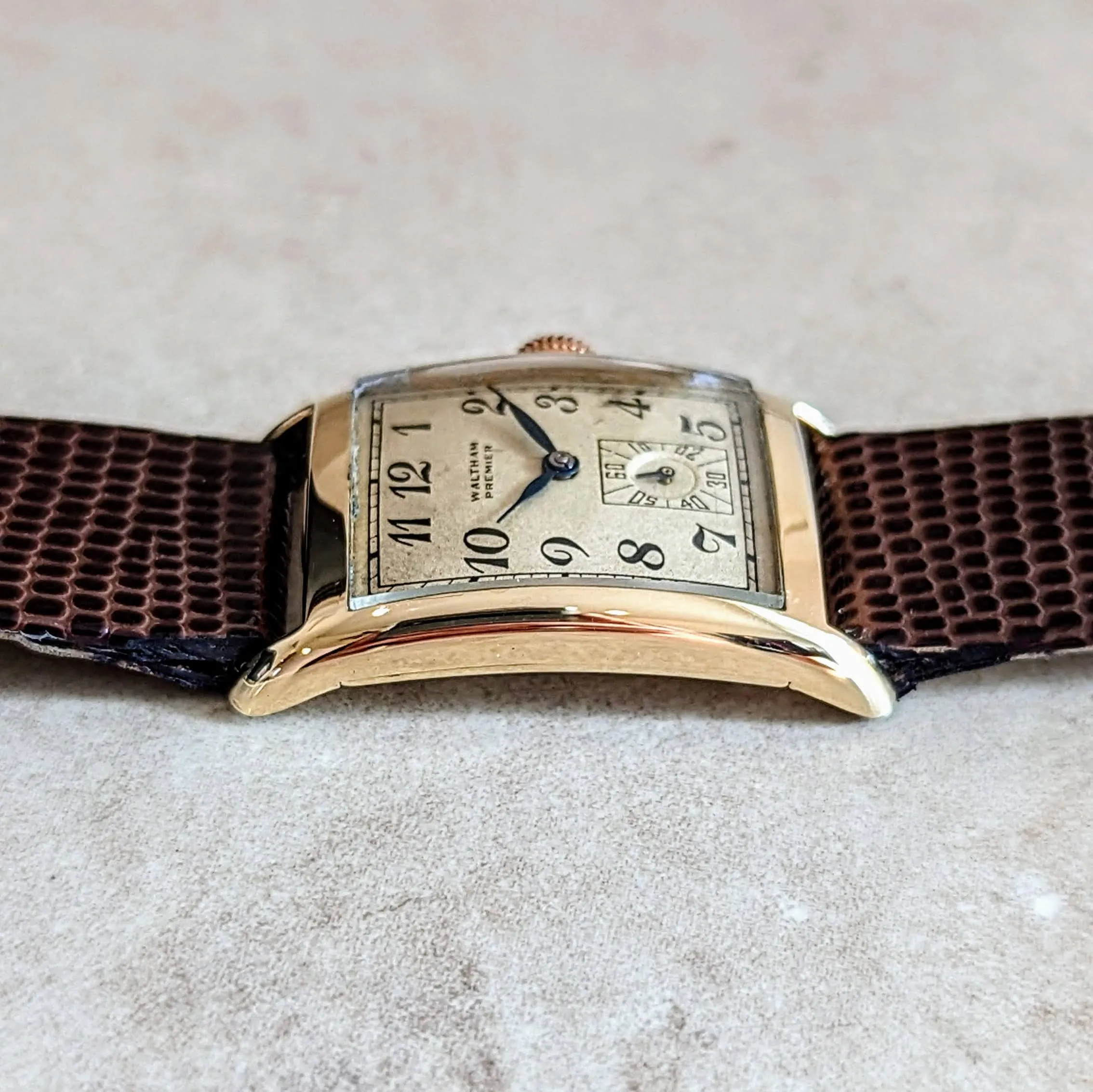 1940 WALTHAM PREMIER Watch 17 Jewels Cal. 870 U.S.A. Made Wristwatch