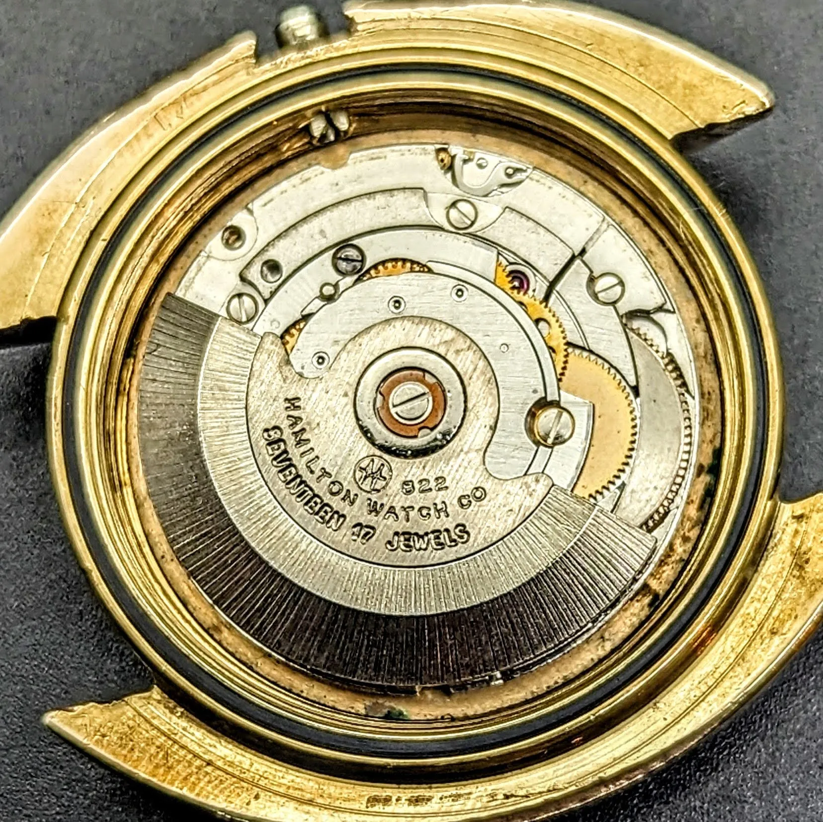 1960s HAMILTON Dateline Automatic Watch - Rare and Collectible Timepiece