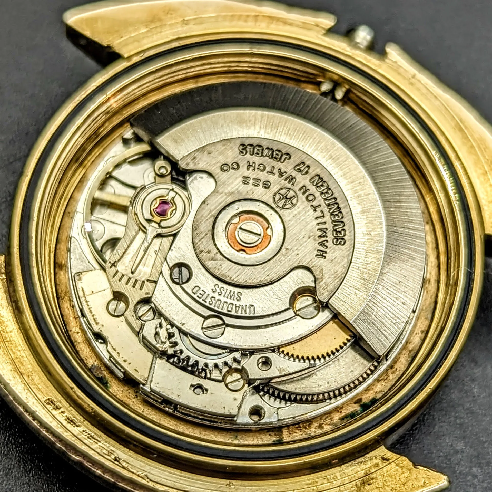 1960s HAMILTON Dateline Automatic Watch - Rare and Collectible Timepiece