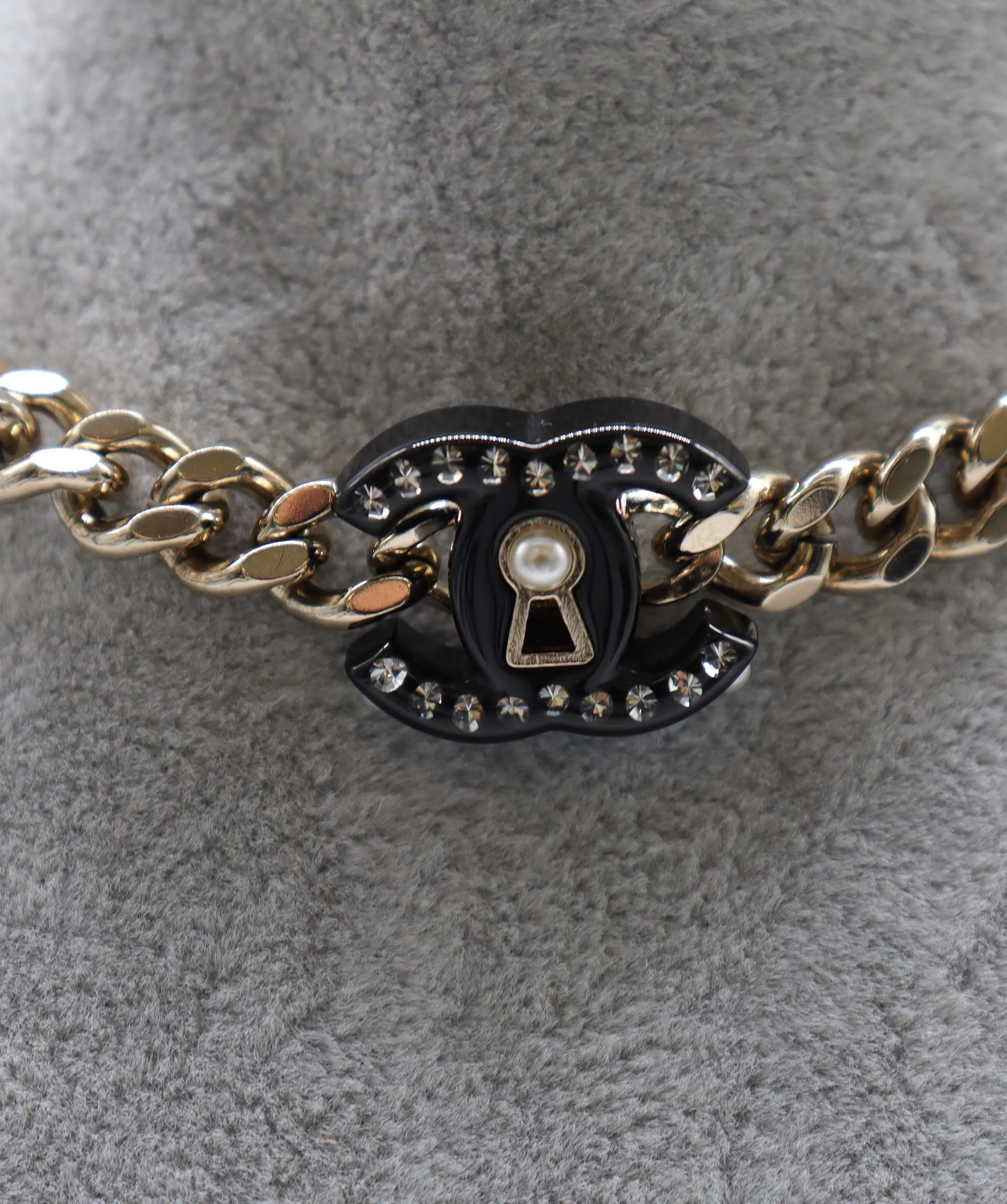 Chanel Cocomark Rhinestone Chocker D22C DXBS2866