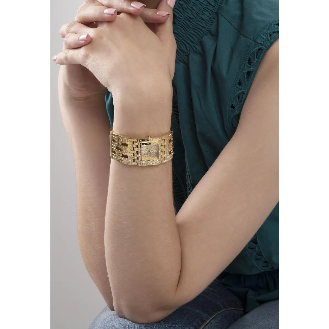 Guess Champagne Dial 22 mm Women Analog Watch - GW0441L2