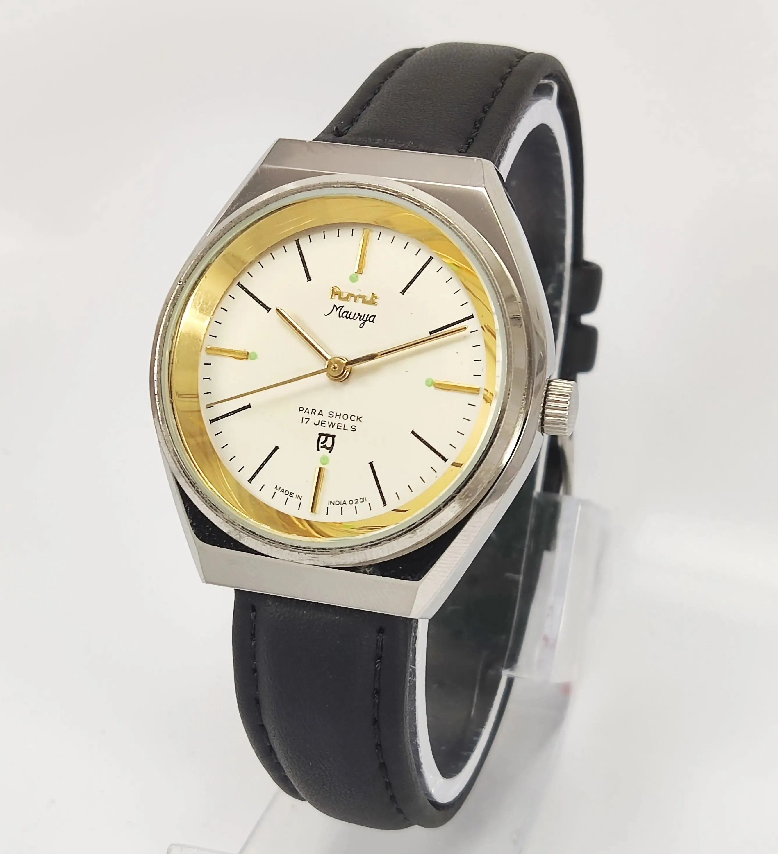 HMT Maurya Para Shock 17 Jewels Cream Color Dial Mechanical Hand winding Men's Wrist Watch