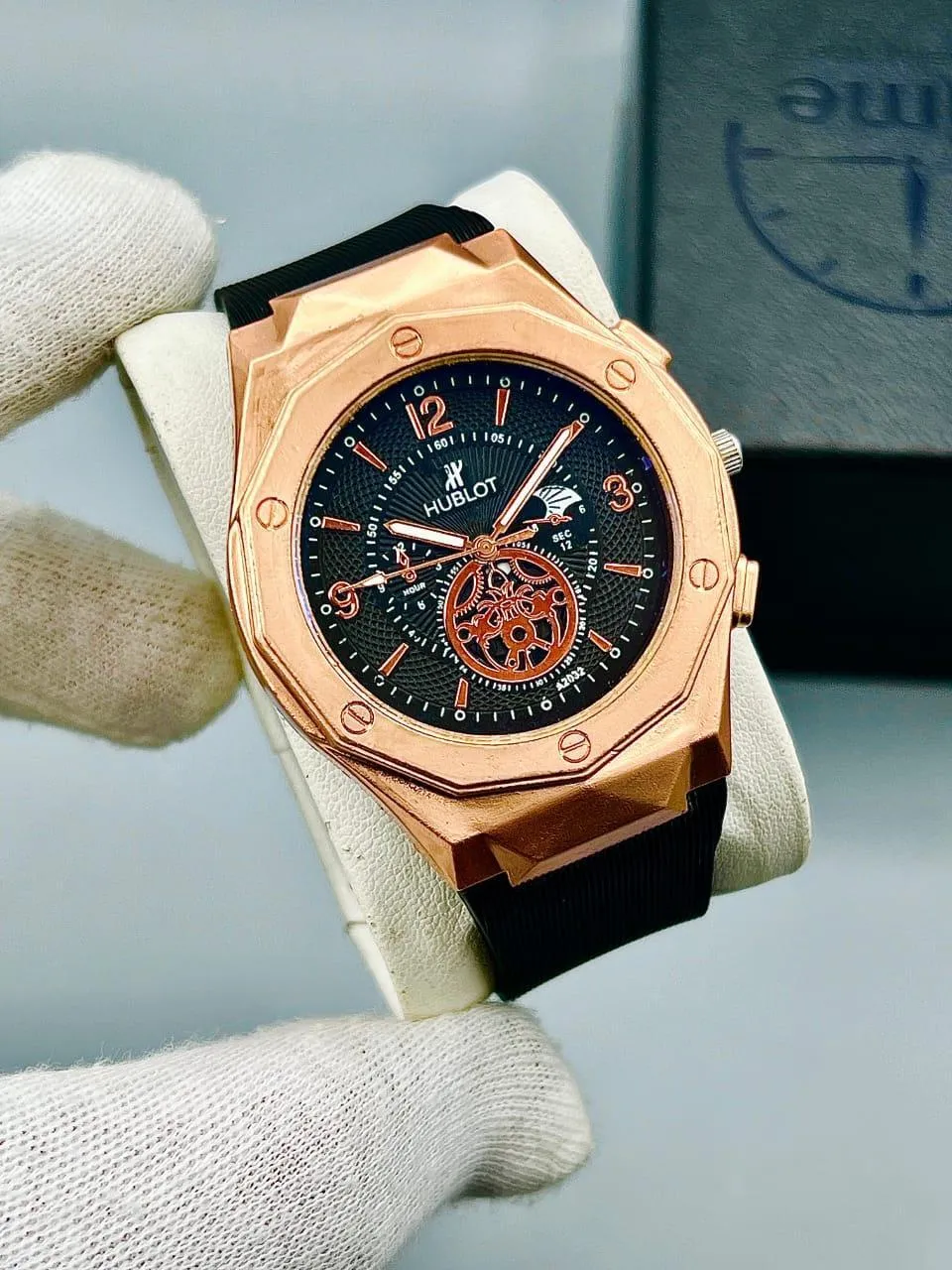 Men's Multicolor Chronograph Watch - Stylish Luxury PU Leather Strap