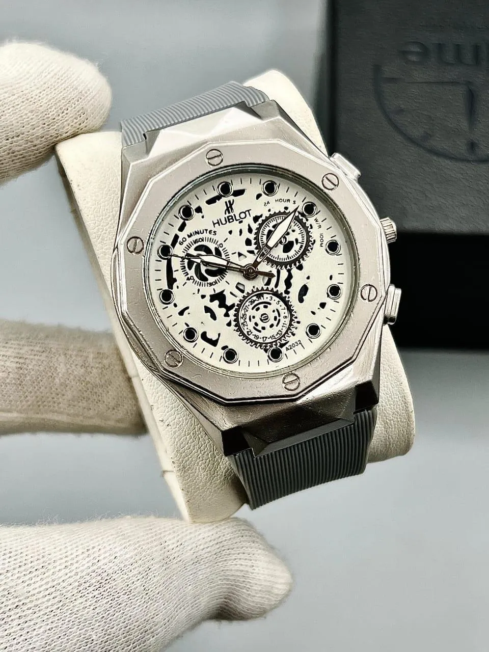 Men's Multicolor Chronograph Watch - Stylish Luxury PU Leather Strap