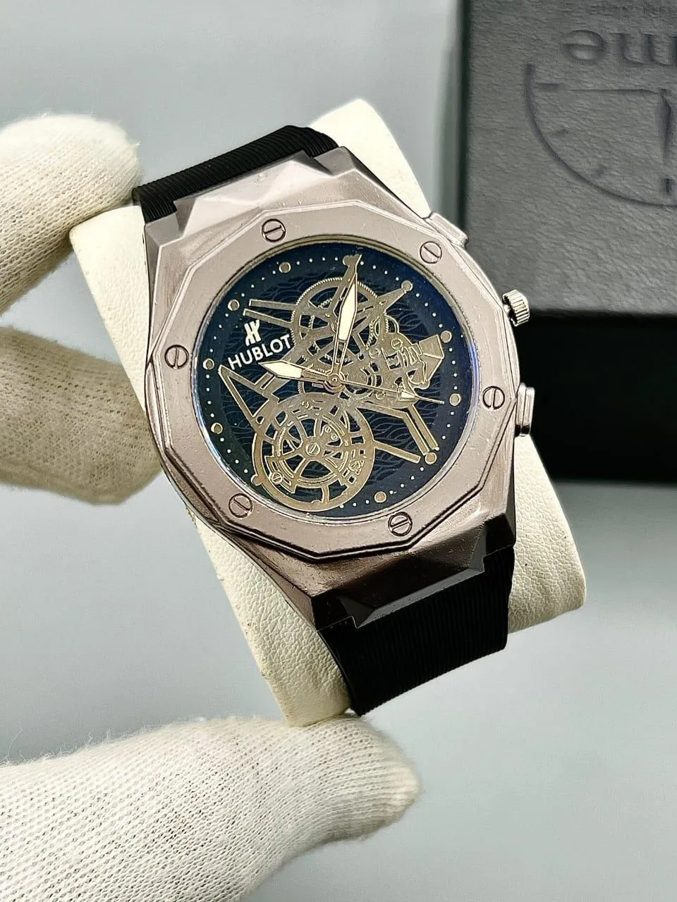 Men's Multicolor Chronograph Watch - Stylish Luxury PU Leather Strap