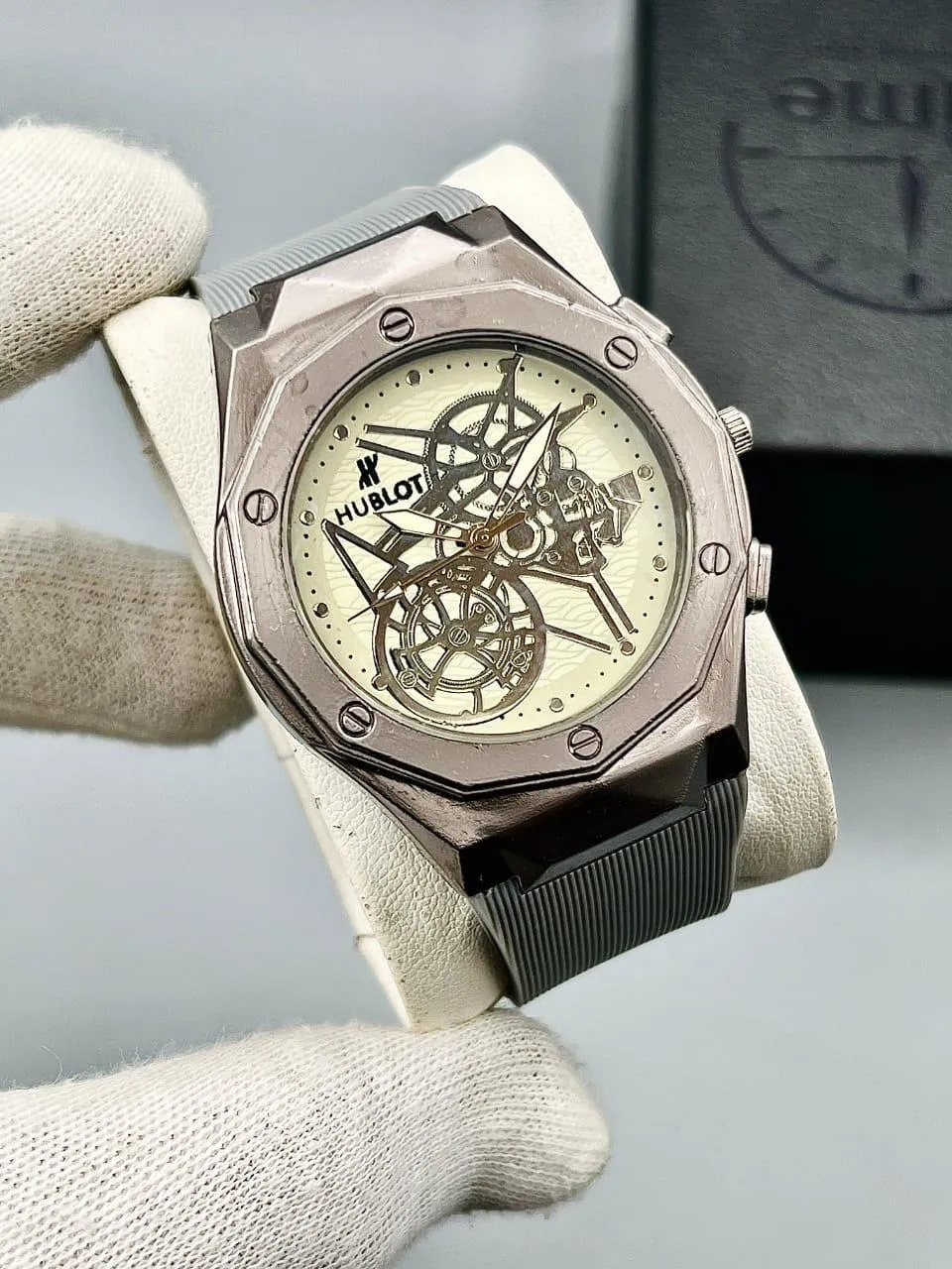 Men's Multicolor Chronograph Watch - Stylish Luxury PU Leather Strap