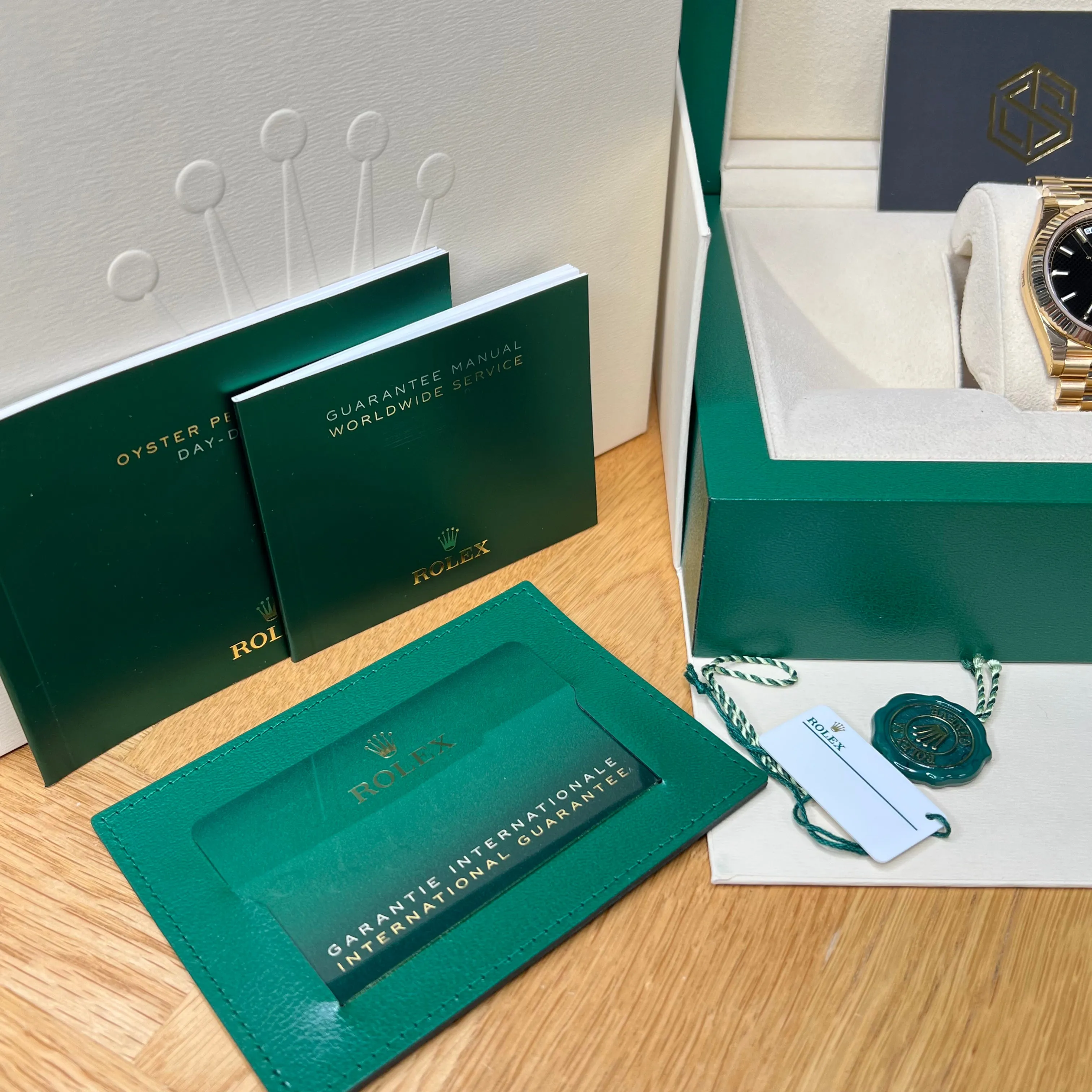 Rolex 228238 Day-Date Yellow Gold Black Motif Dial 2022 Full Set Watch
