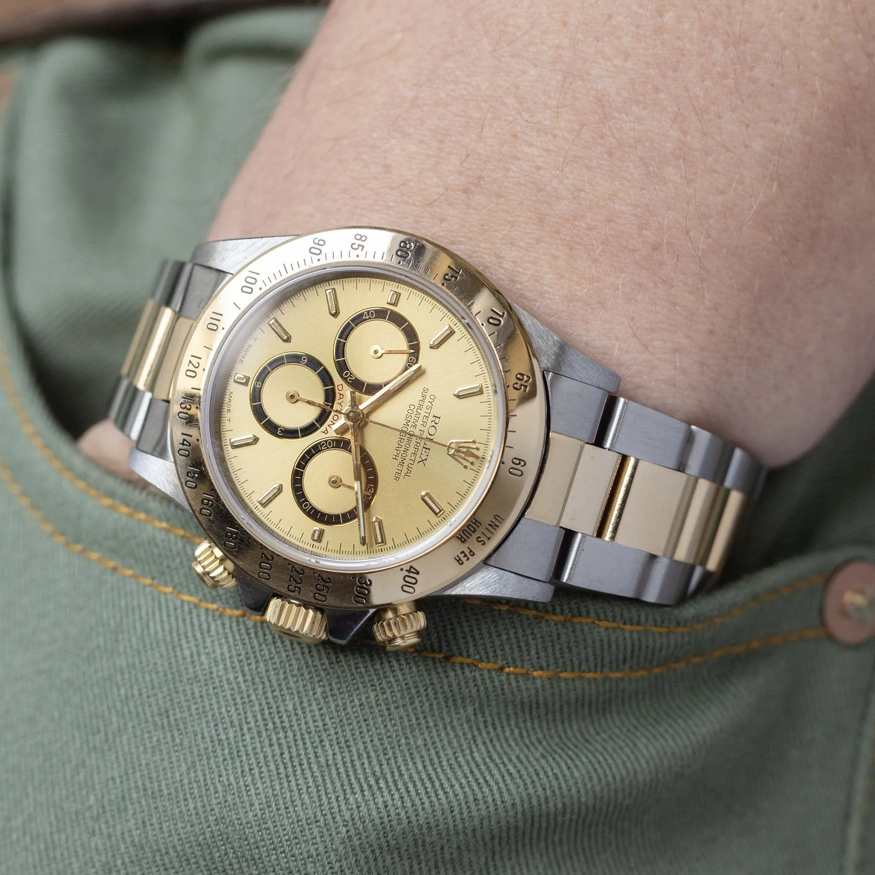 Rolex Daytona 16523 Champagne Four Line Dial with Papers