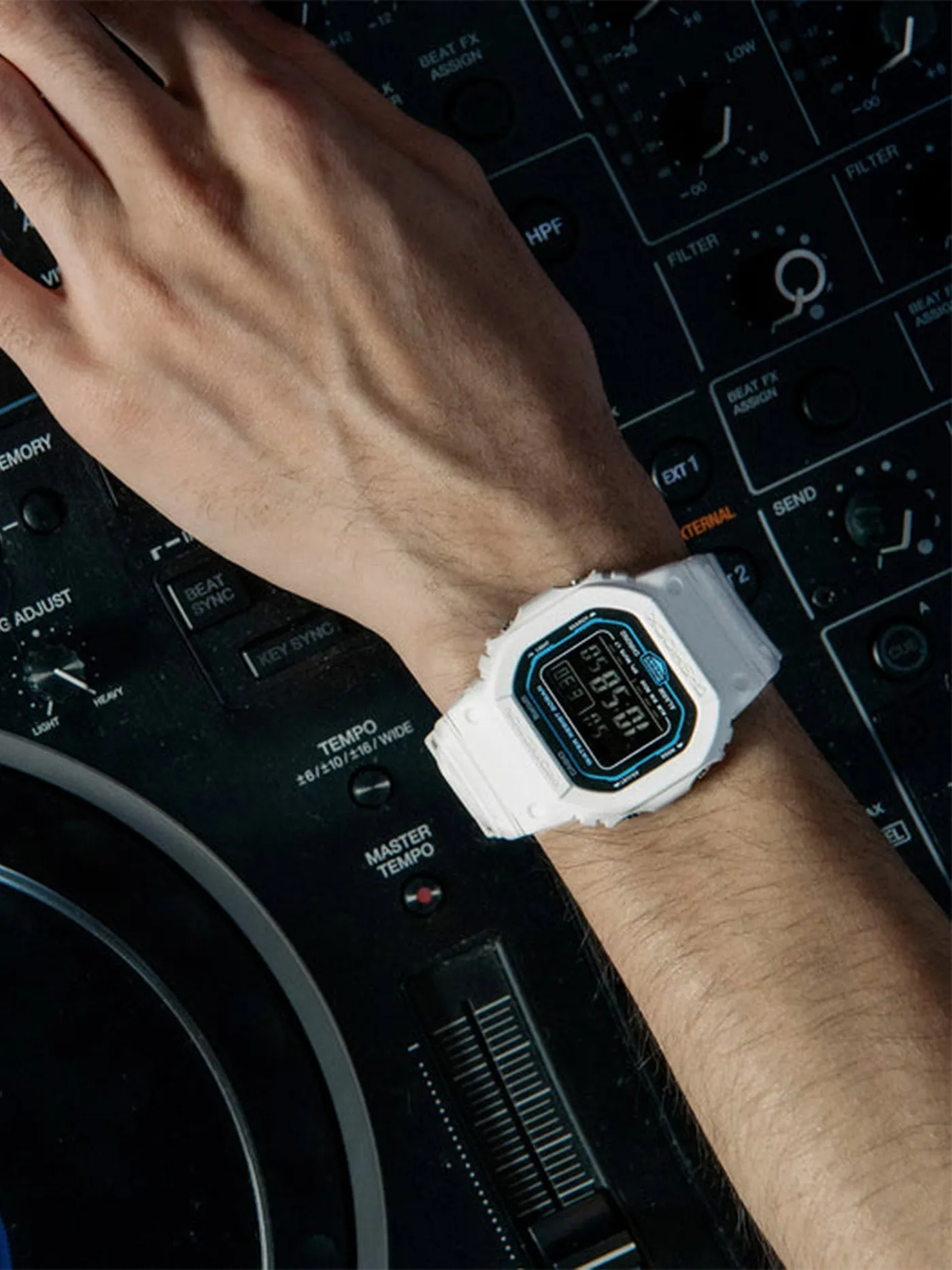 Sci-fi World White Watch