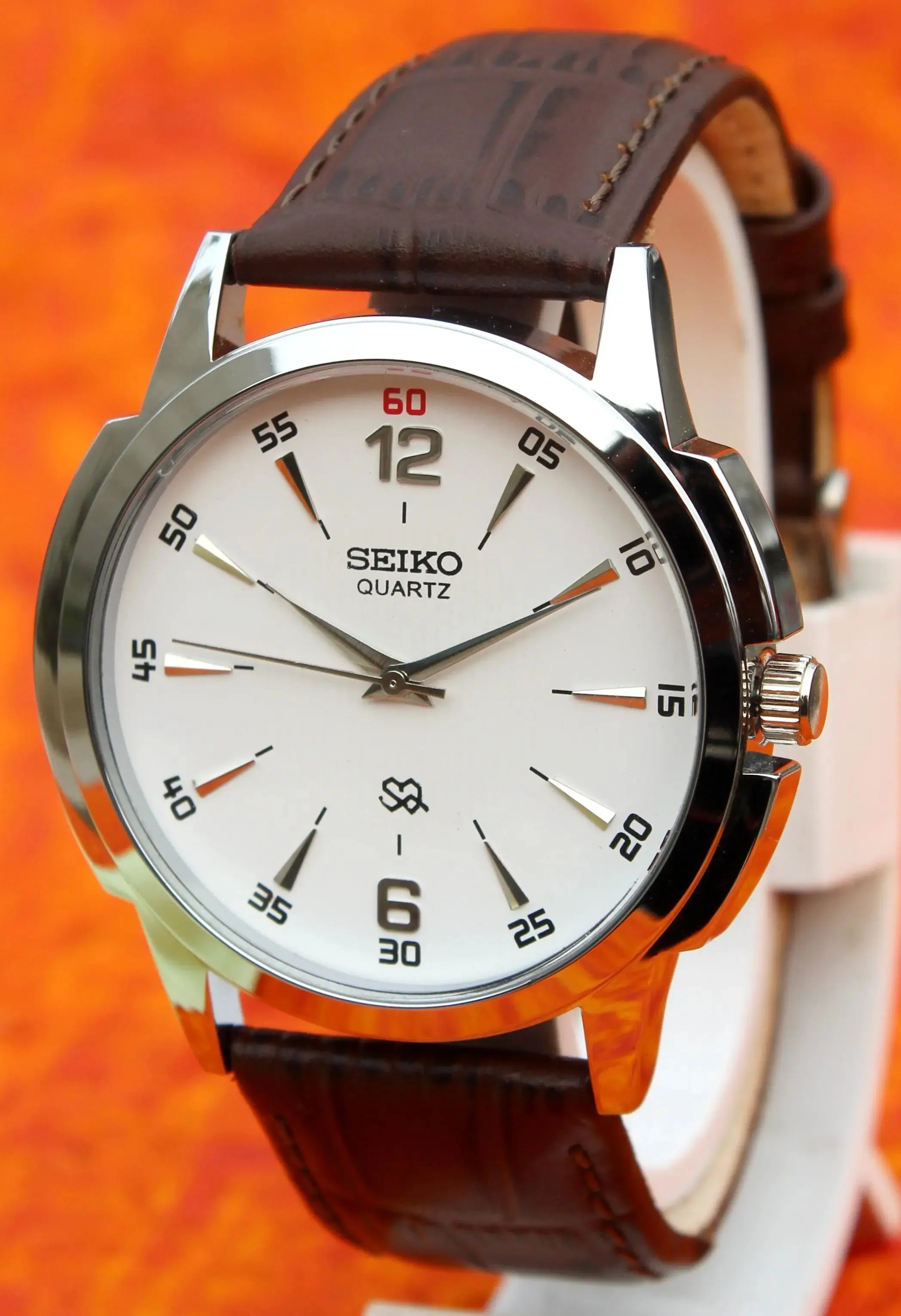 Seiko Quartz Japan Made Stainless Steel Case White Dial Faux Leather Strap Wristwatch