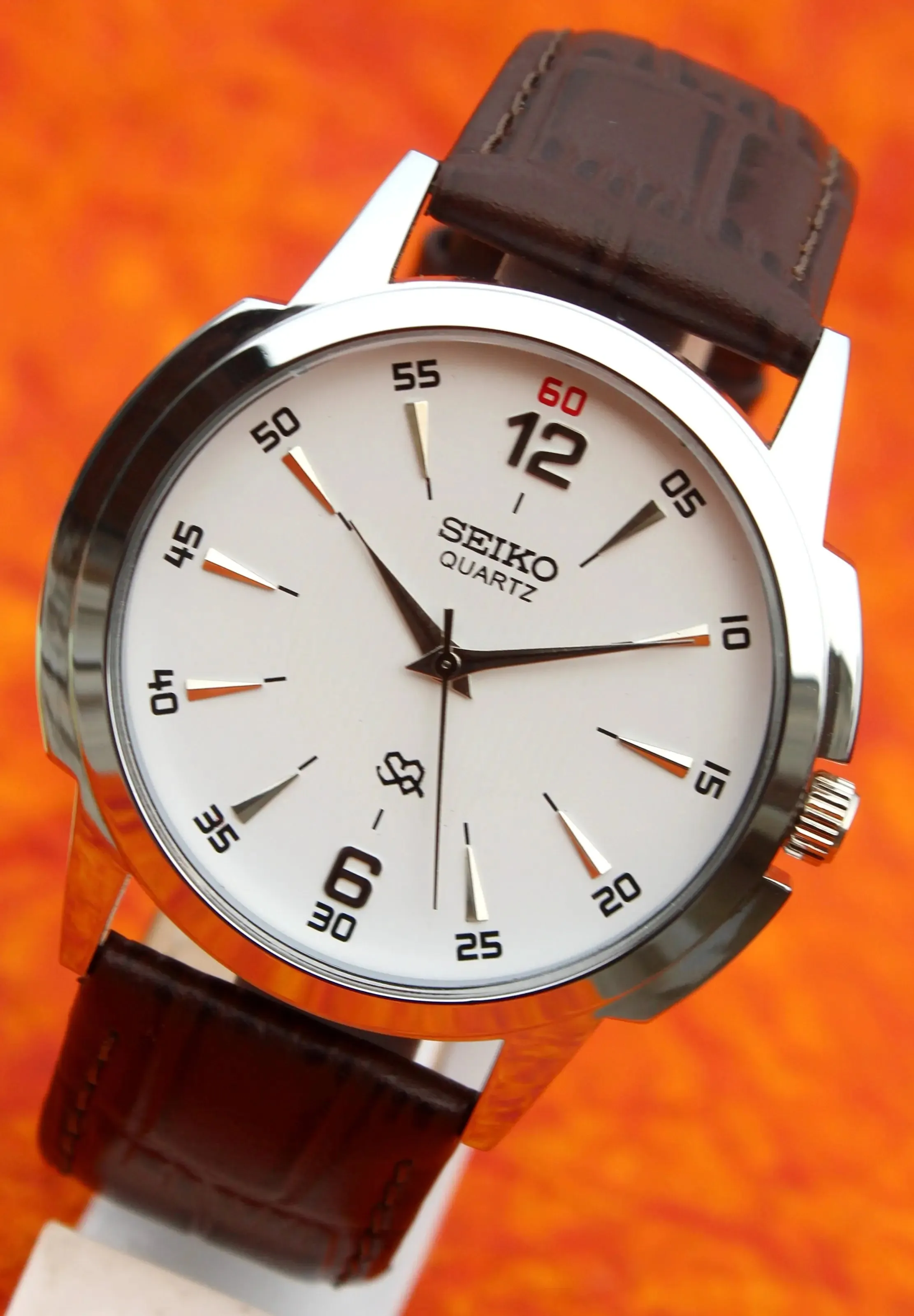 Seiko Quartz Japan Made Stainless Steel Case White Dial Faux Leather Strap Wristwatch