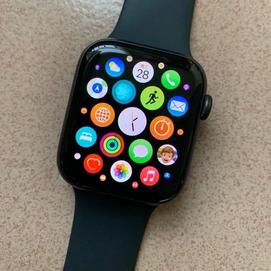 Used Apple Watch Series 4 (GPS 44mm)