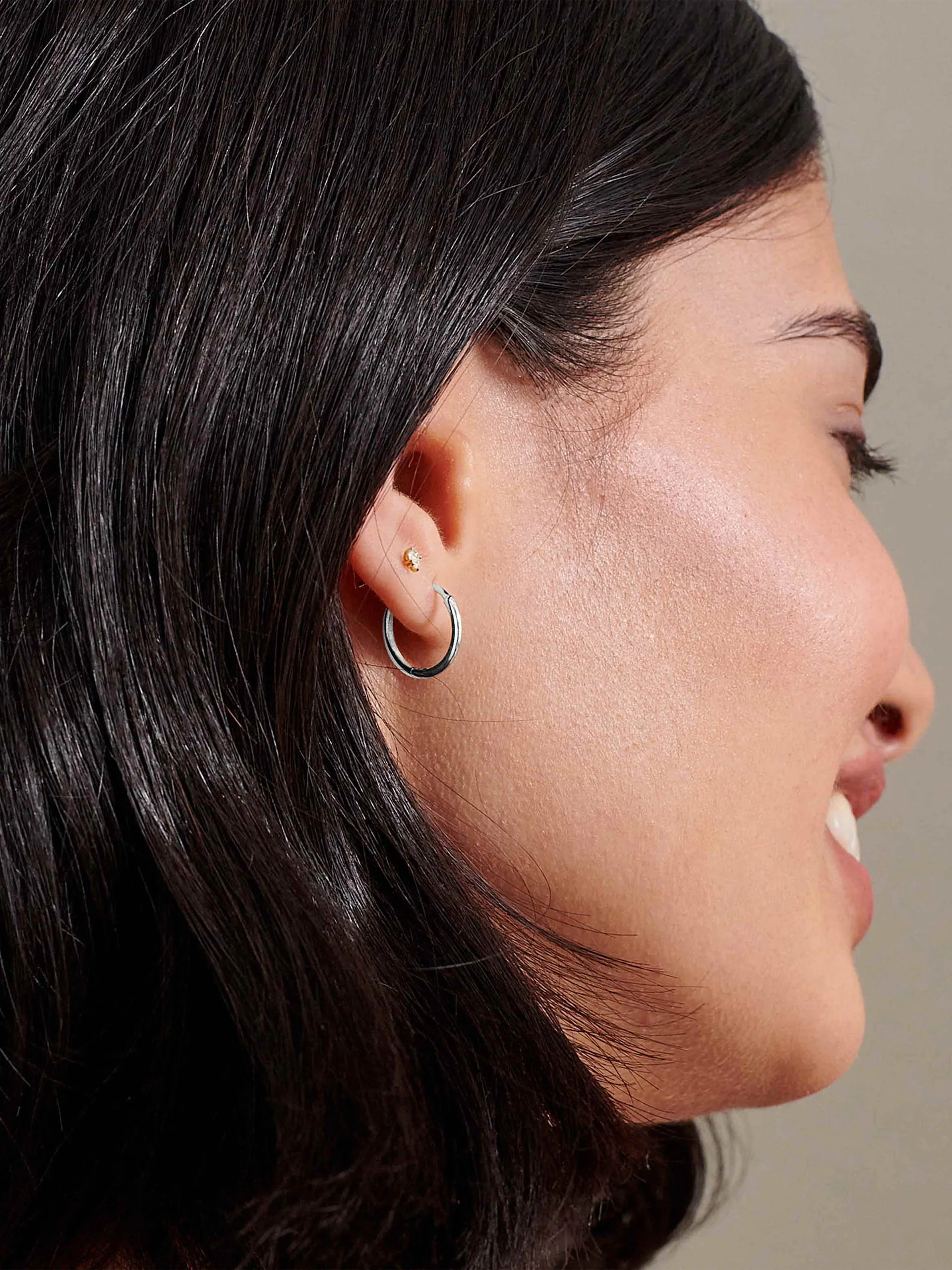 Yellow gold medium classic hoop earrings