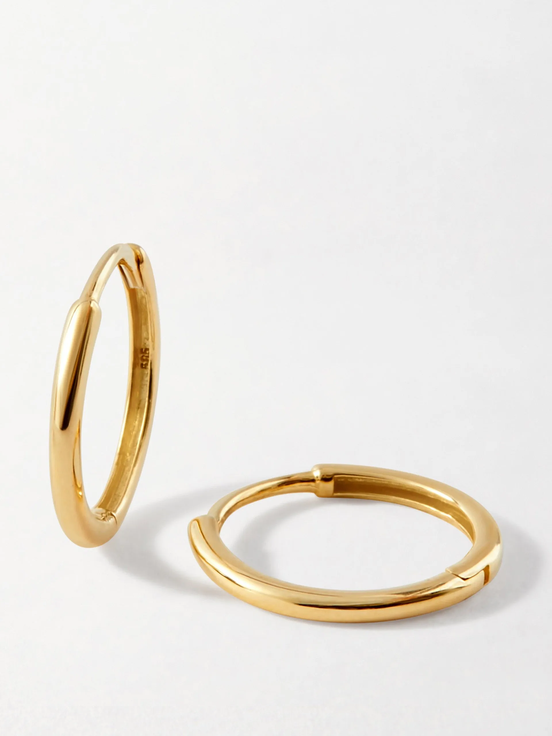 Yellow gold medium classic hoop earrings